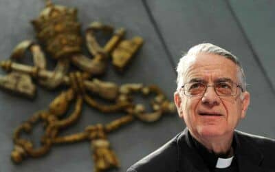 倫巴第說：“今天，教會不可能在不引發社會矛盾和衝突的情況下進行交流”