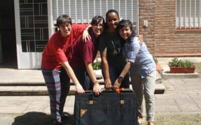 HOY, PRIMEROS VOTOS de Esther, Celina, Cintia y Alicia
