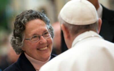 基督的中心地位和見證，散發他的希望和喜樂，讓自己被傳福音，向社會、文化、青年傳福音