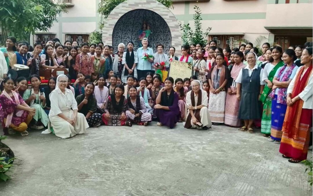 La superiora general de las Hijas de Jesús, Graciela Francovig, realiza visita canónica a Bangladesh